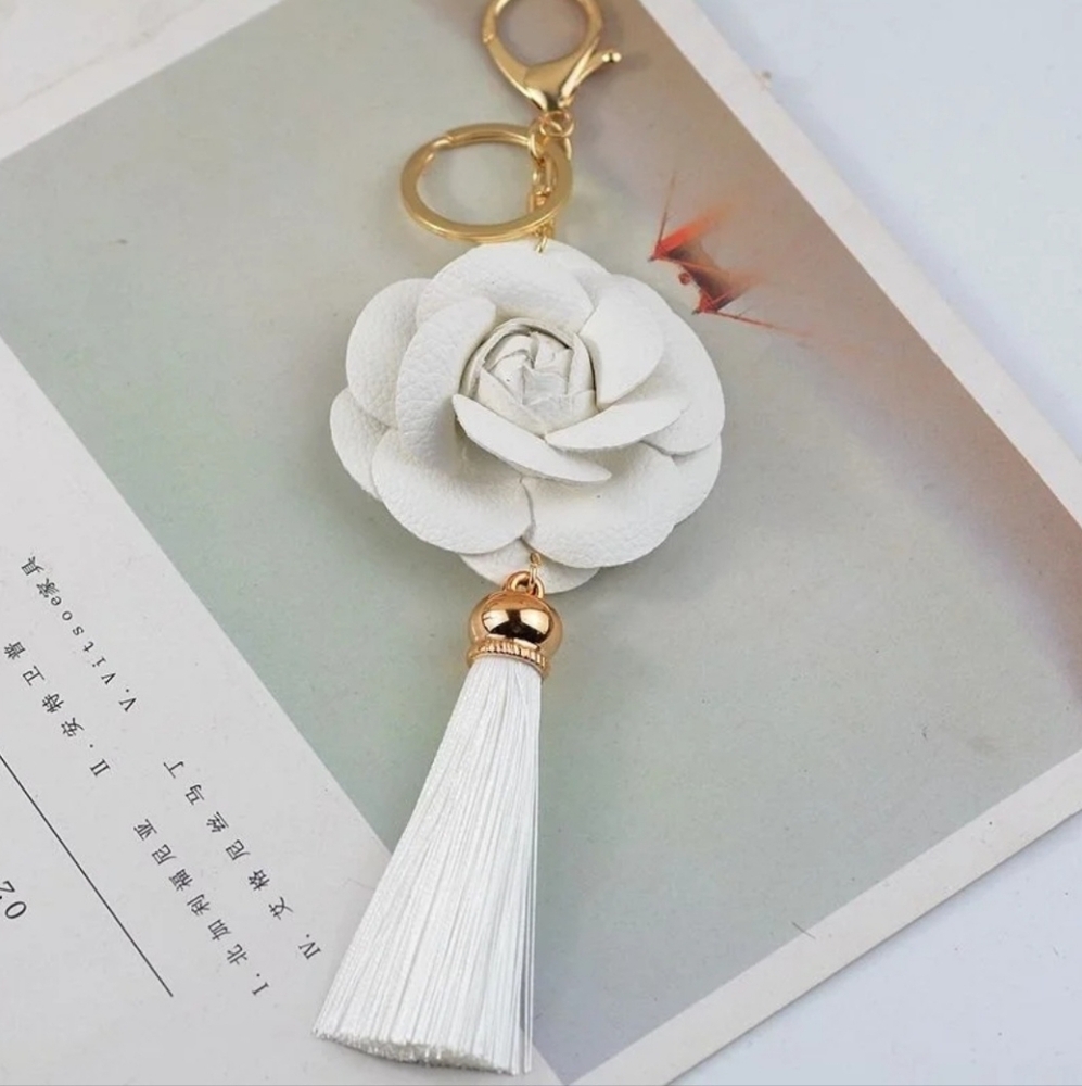 White Flower With Tassel Charm - Picture 2 of 3
